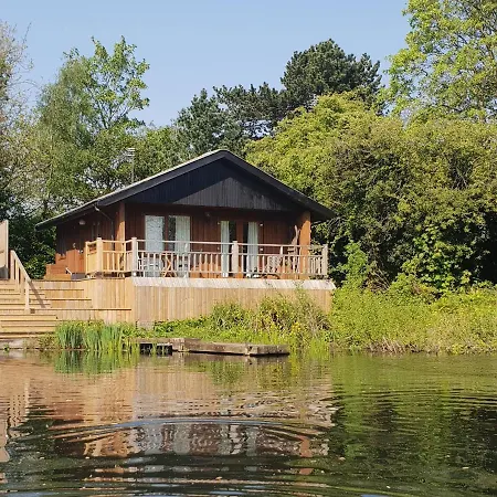 Holly 14 Hot Tub Holiday home York